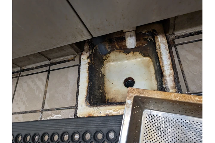 Restaurant cleaning experts image 9