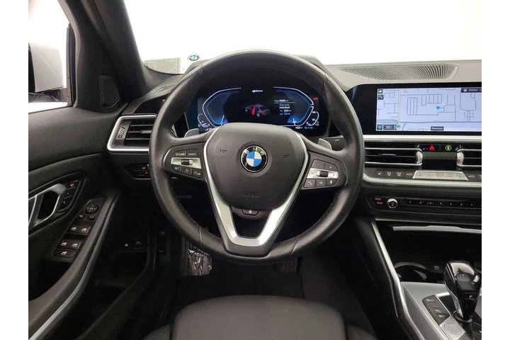 $24998 : BMW 3 Series 2021 330e 4dr S image 10