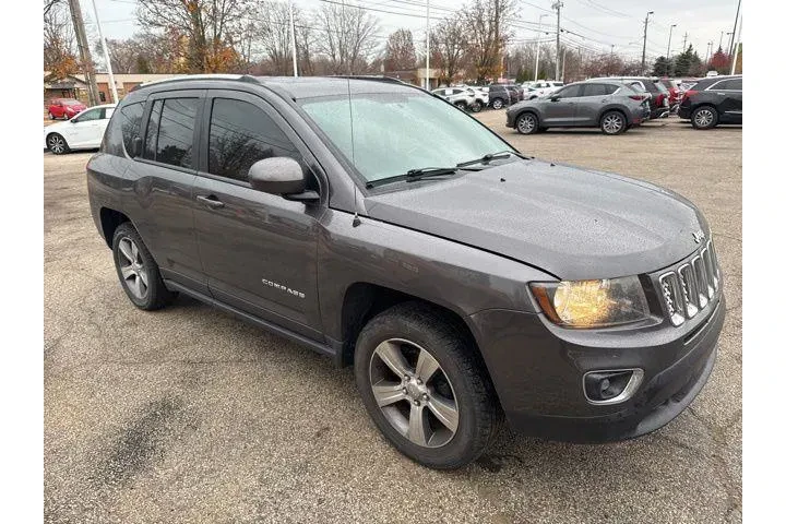 $7000 : Jeep Compass 2017 Latitude 4 image 2