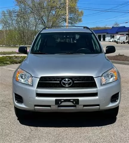 $7000 : 2011 Toyota RAV4 4WD image 1