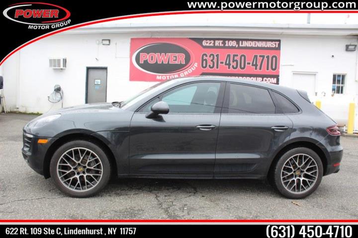 $32500 : Used 2018 Macan Sport Edition image 2