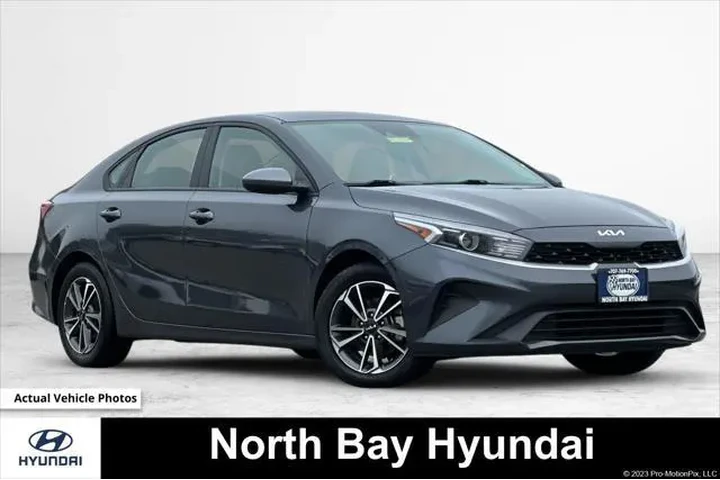 $15990 : Kia Forte 2023 LXS 4dr Sedan image 1
