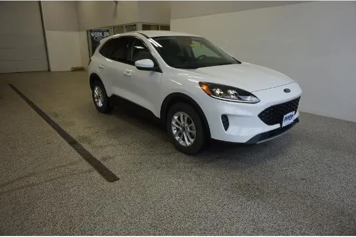 $19599 : Ford Escape 2020 AWD SE 4dr image 1