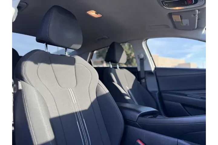 $17992 : Hyundai ELANTRA 2023 SEL 4dr image 7