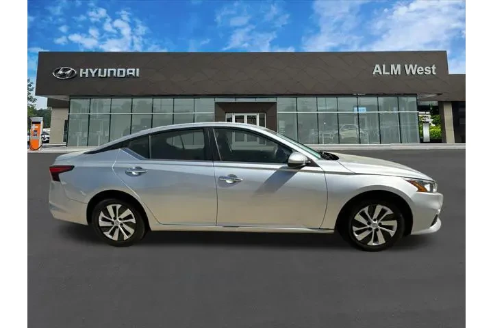 $11820 : Nissan Altima 2019 2.5 S 4dr image 4