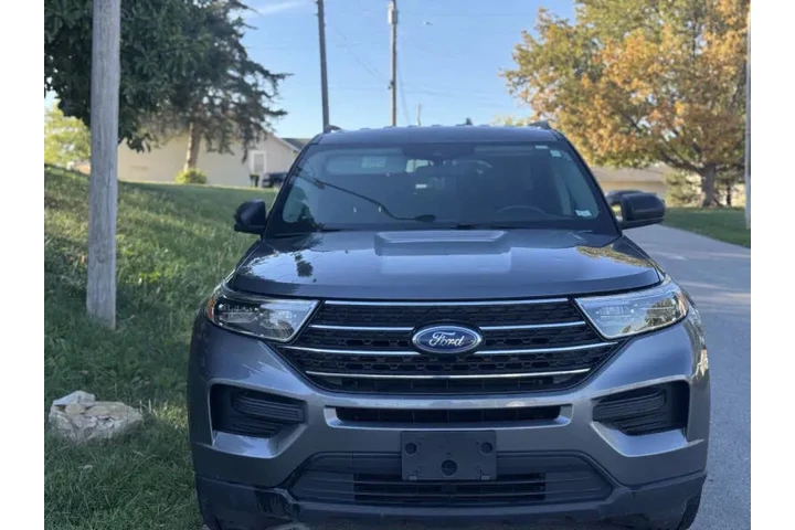 $18999 : 2022 Explorer XLT image 3