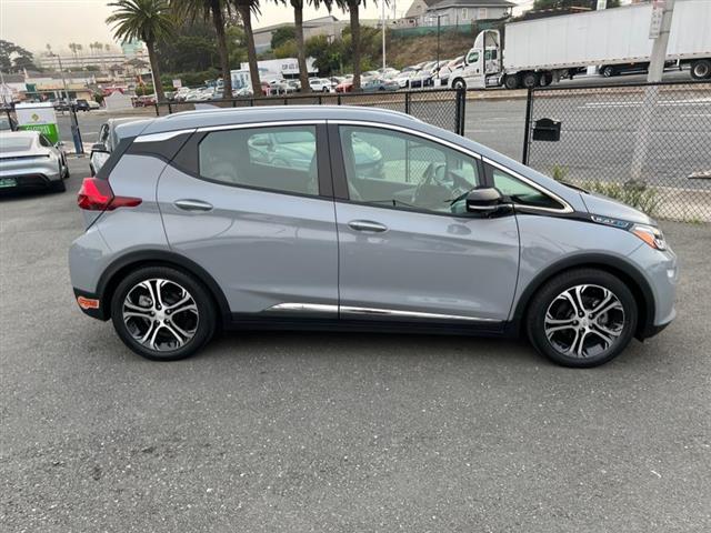 $18200 : Used 2019 Bolt EV Premier for image 4