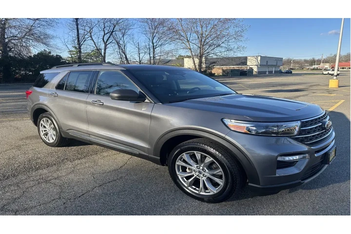 $33985 : Ford Explorer 2022 AWD XLT 4 image 9
