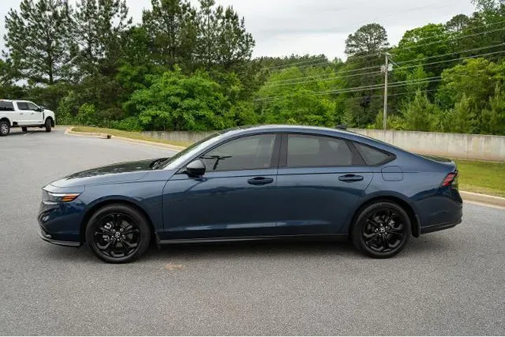 $28977 : Honda Accord 2025 SE 4dr Sed image 5