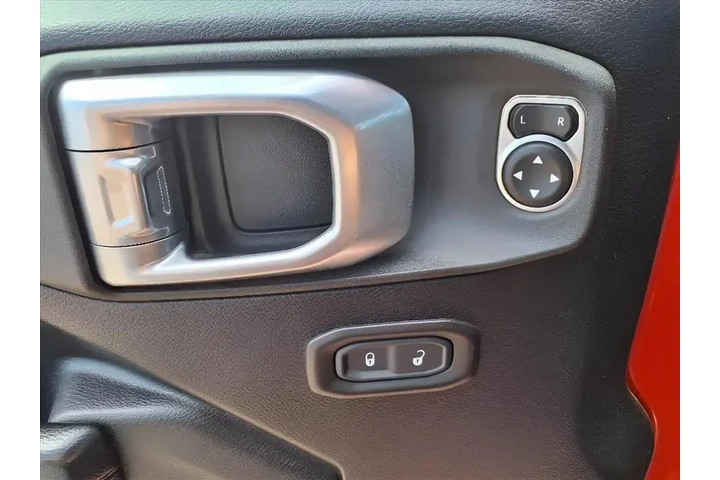 $39900 : Jeep Wrangler Unlimited 2020 image 10