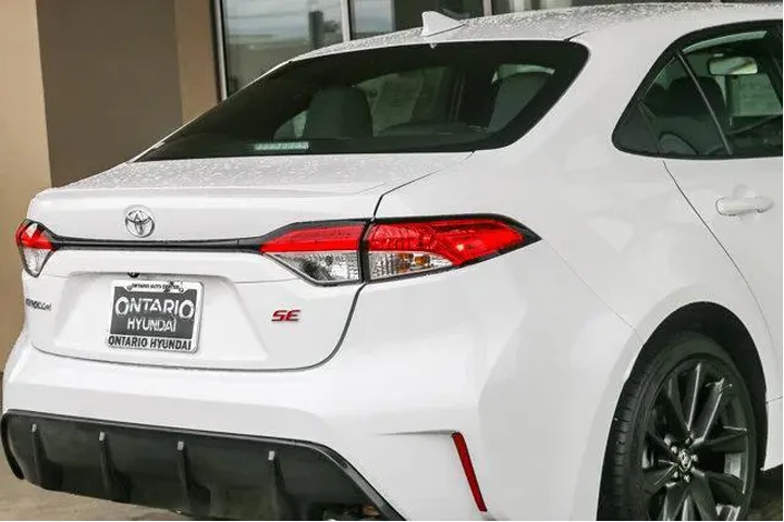 $23341 : Toyota Corolla 2024 SE 4dr S image 8