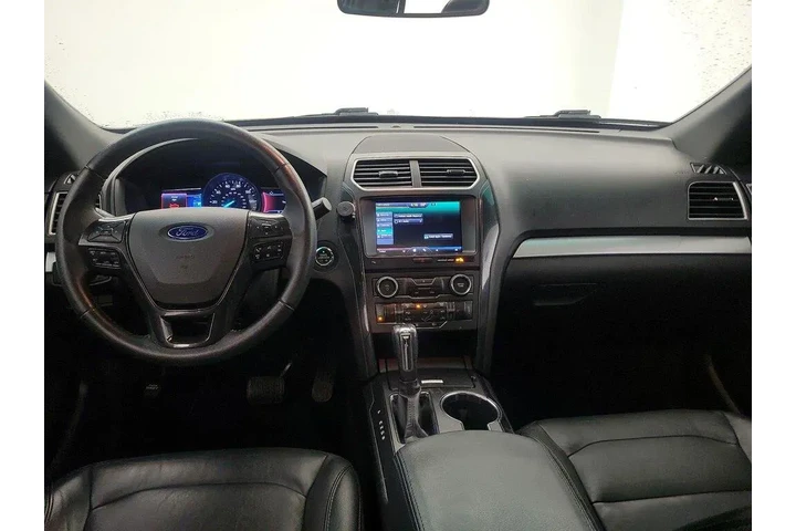 $16998 : Ford Explorer 2016 AWD XLT 4 image 9