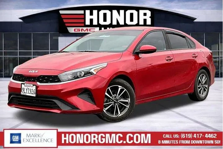 $16988 : Kia Forte 2023 LX 4dr Sedan image 2