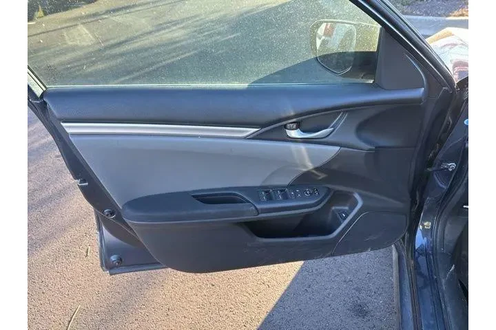 $14000 : Honda Civic 2016 LX 4dr Seda image 7