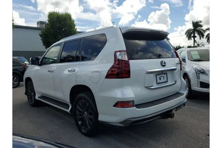 Lexus GX 460 2020 AWD 4dr SU image 4