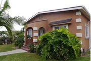 $2700 : CASA DE 3 HABITACIONES thumbnail