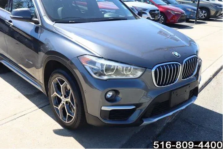 $16747 : BMW X1 2017 AWD xDrive28i 4d image 3