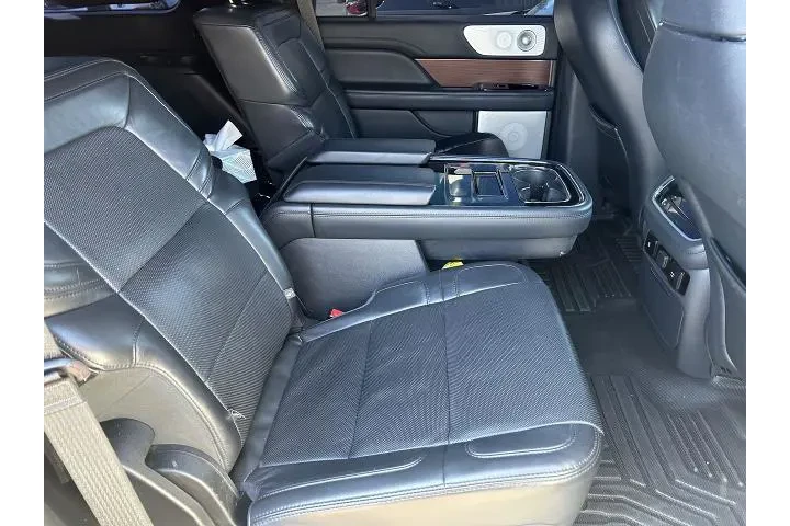 $17995 : Lincoln Navigator 2022 4x2 R image 10