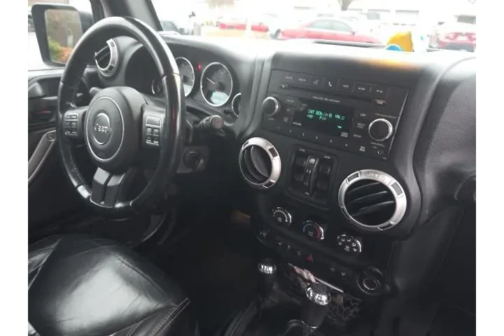 $18489 : Jeep Wrangler Unlimited 2016 image 9