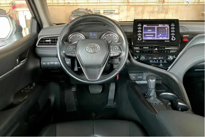 $26238 : Toyota Camry 2023 SE 4dr Sed image 5