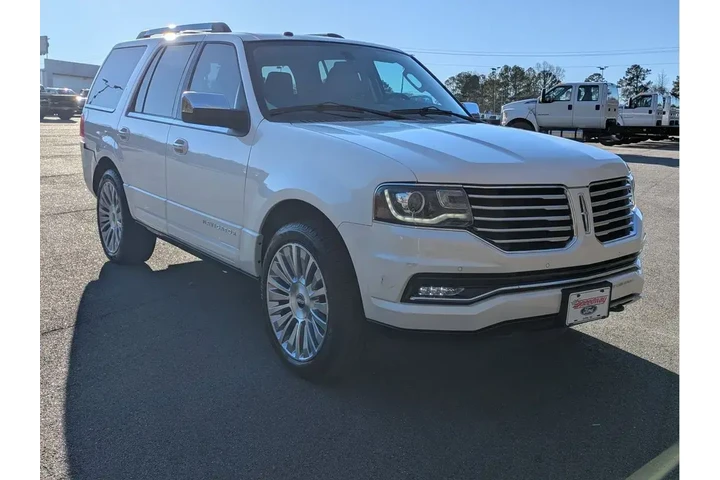 $23991 : Lincoln Navigator 2017 4x2 R image 3