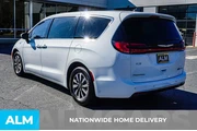 $22420 : Chrysler Pacifica Plug-In Hy thumbnail