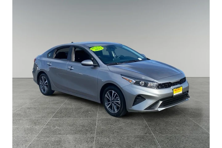$22857 : Kia Forte 2023 image 7