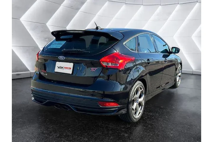 $18292 : Ford Focus 2018 ST 4dr Hatch image 4
