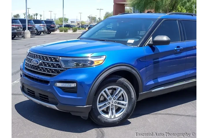 $23998 : Ford Explorer 2020 AWD XLT 4 image 2