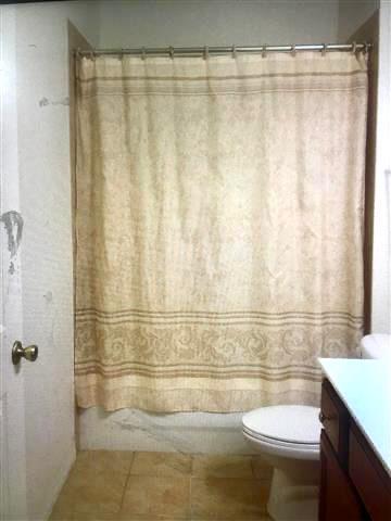 $950 : Room with private bathroom image 2