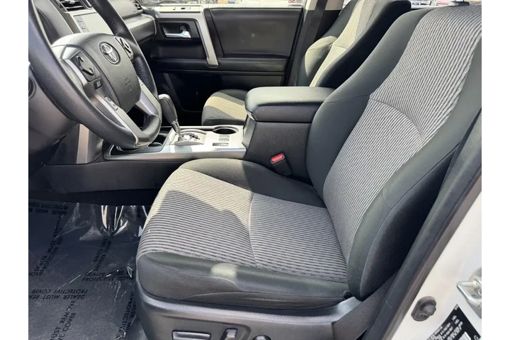 $39549 : Toyota 4Runner 2024 4x2 SR5 image 6