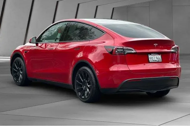 $27900 : Tesla Model Y 2021 AWD Long image 10