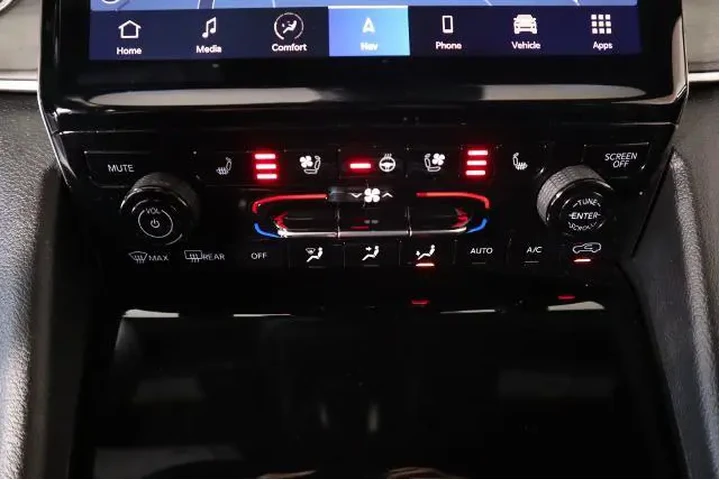 $35979 : Jeep Grand Cherokee L 2024 4 image 8