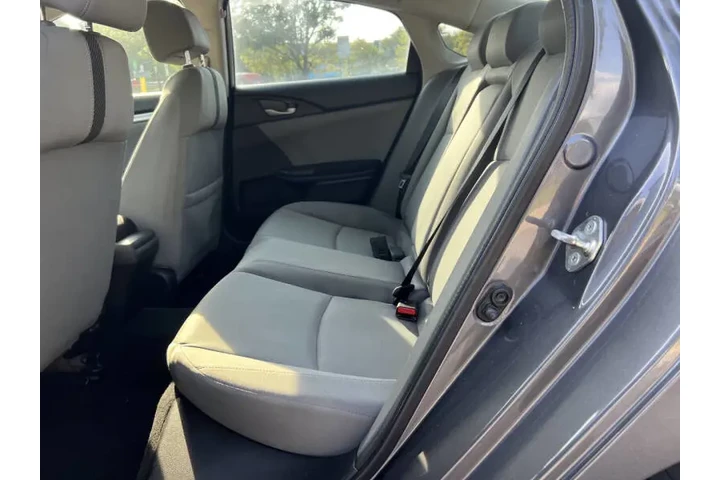 $12900 : 2018 Civic EX image 10