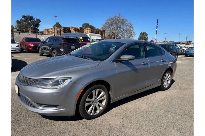 $8999 : 2015 200 Limited image 5