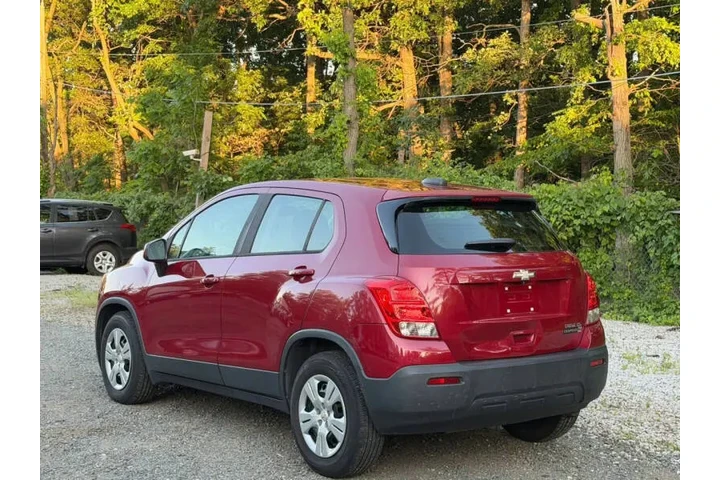 $9550 : 2015 Trax image 6