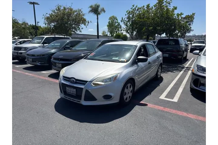 $6900 : Ford Focus 2012 S 4dr Sedan image 4