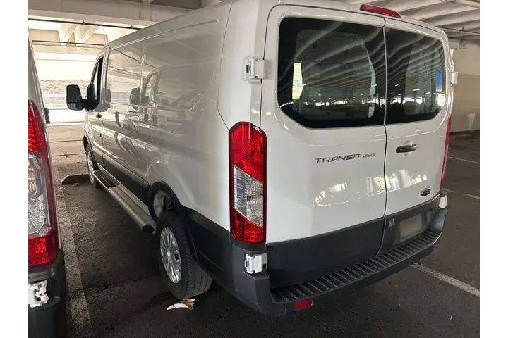 $39995 : Ford Transit 2025 250 3dr SW image 3