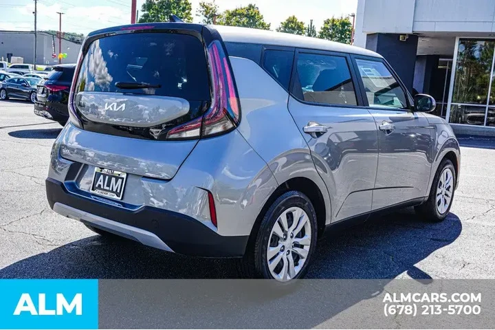 $14420 : Kia Soul 2023 LX 4dr Crossov image 6