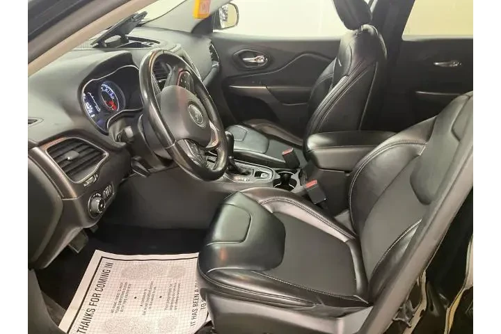 $15371 : Jeep Cherokee 2019 4x4 Latit image 3