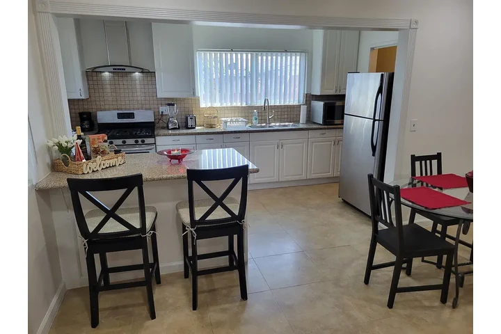 $1280 : CUDAHY RENTA image 8