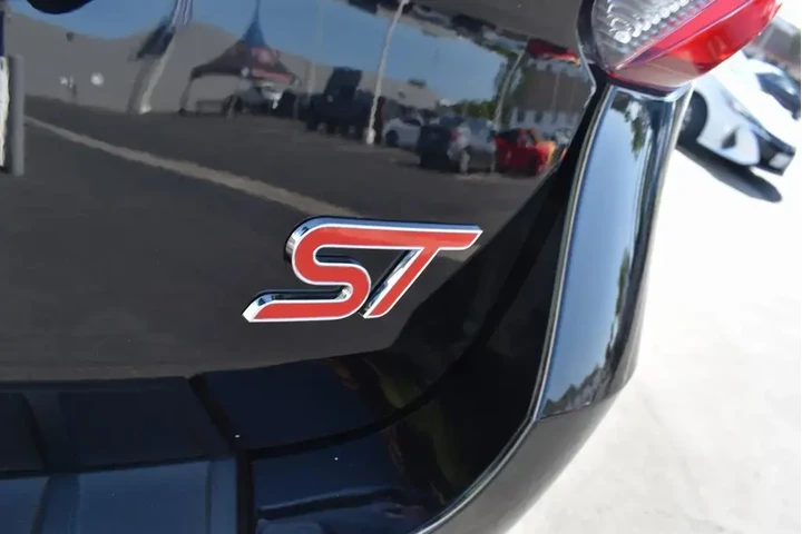 $39990 : Ford Explorer 2022 AWD ST 4d image 4