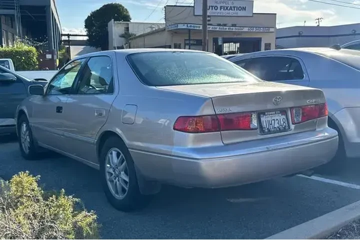 $6995 : Toyota Camry 2001 LE V6 4dr image 3