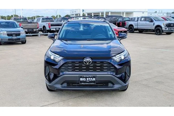 $25995 : Toyota RAV4 2023 XLE 4dr SUV image 8