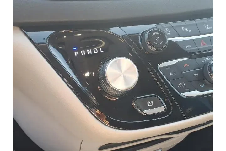 $27406 : Chrysler Pacifica 2024 Touri image 8