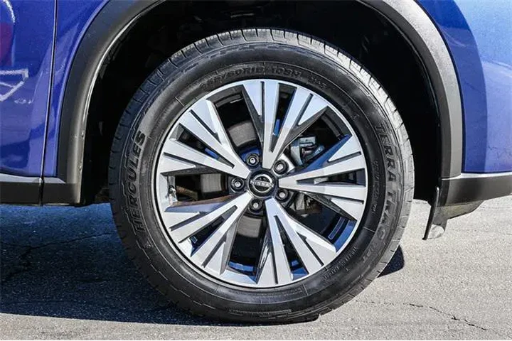 $17298 : Nissan Rogue 2023 SV 4dr Cro image 9