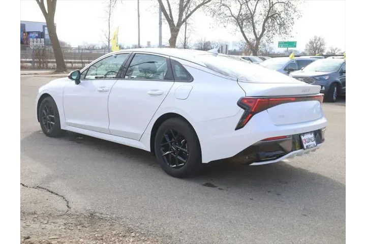 $21770 : Kia K5 2025 LXS 4dr Sedan image 7