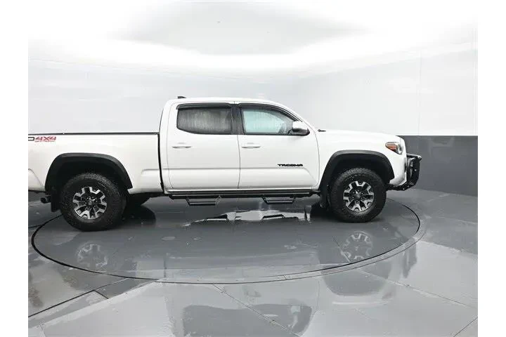 $26996 : Toyota Tacoma 2019 4x4 TRD O image 4
