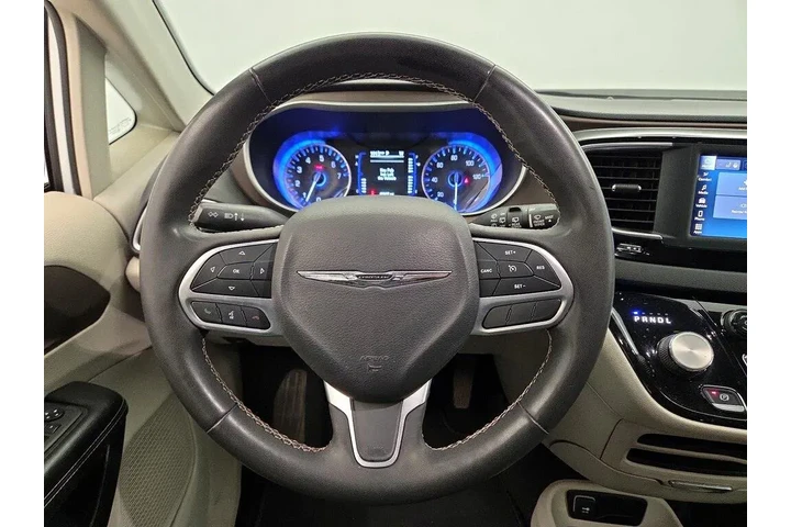 $22998 : Chrysler Voyager 2022 LX 4dr image 10