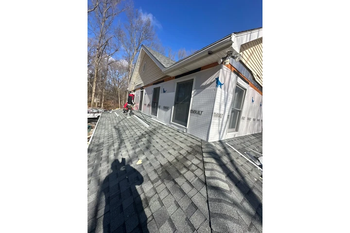 CHE ROOFING LLC image 10